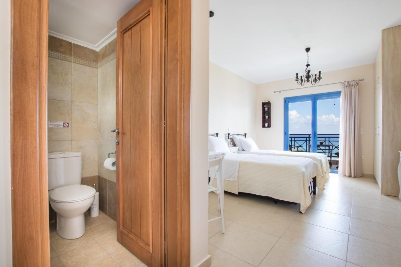 קרפאטוס Beachfront Apartments מראה חיצוני תמונה